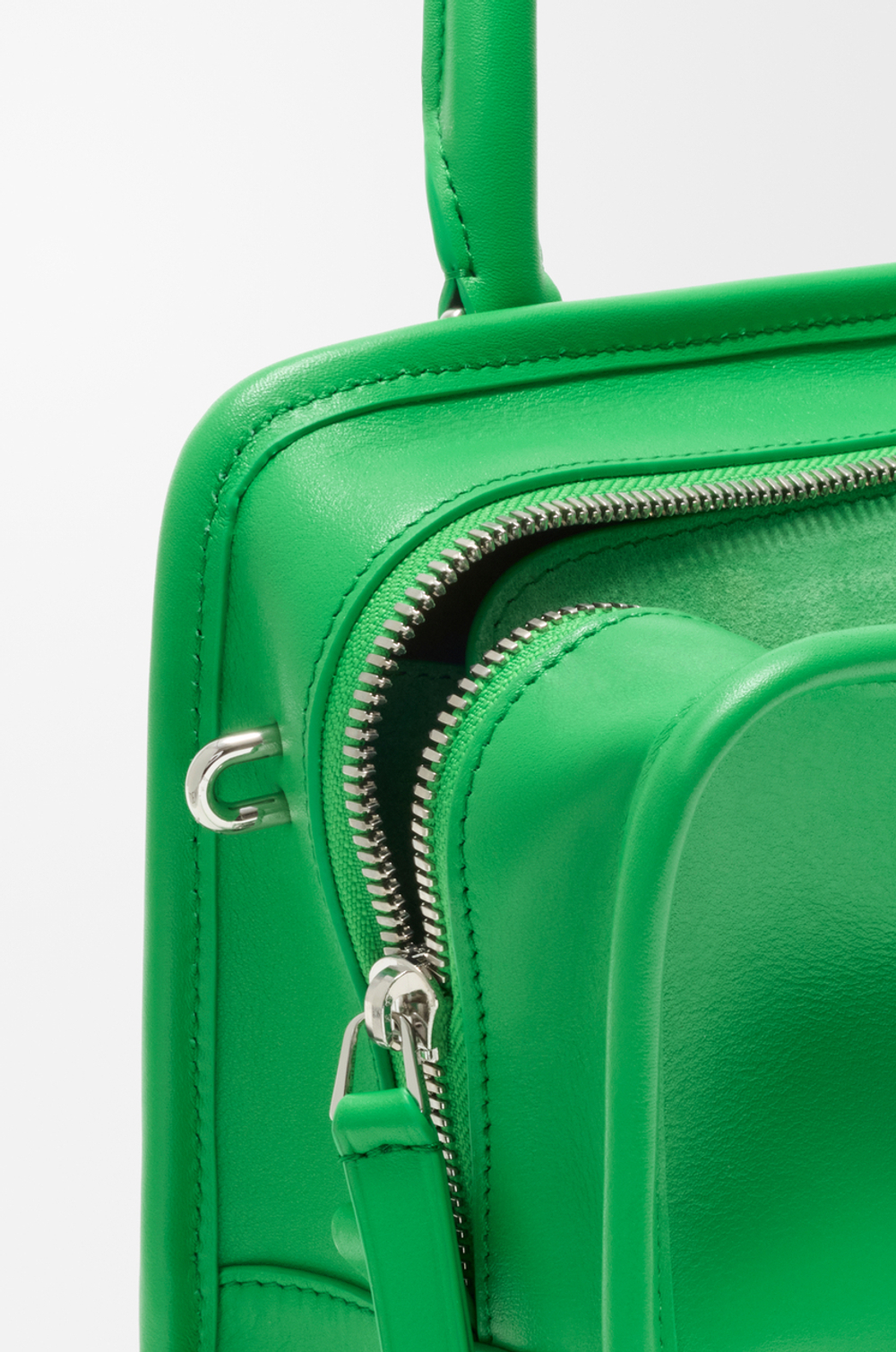 Loewe Маленькая сумка Amazona 180 из мягкой телячьей кожи, зеленый