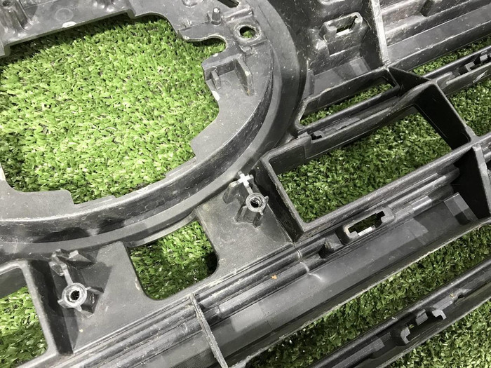 Решетка радиатора Toyota Land Cruiser 200 (2015-2021)