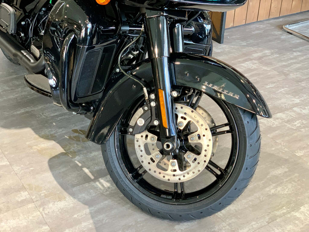 Мотоцикл Harley-Davidson Road Glide Limited 114 (BLACK) с НДС
