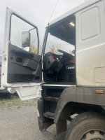 МАЗ 5440 4x2 Седельный тягач 5440С5-8580-031 (Дизельный, 6,7 л, 328 л.с., МТ)