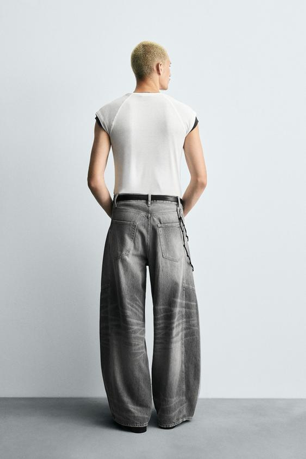 ZARA ДЖИНСЫ BALLOON FIT СО СМЕЩЕННЫМ ШВОМ, СЕРЫЙ