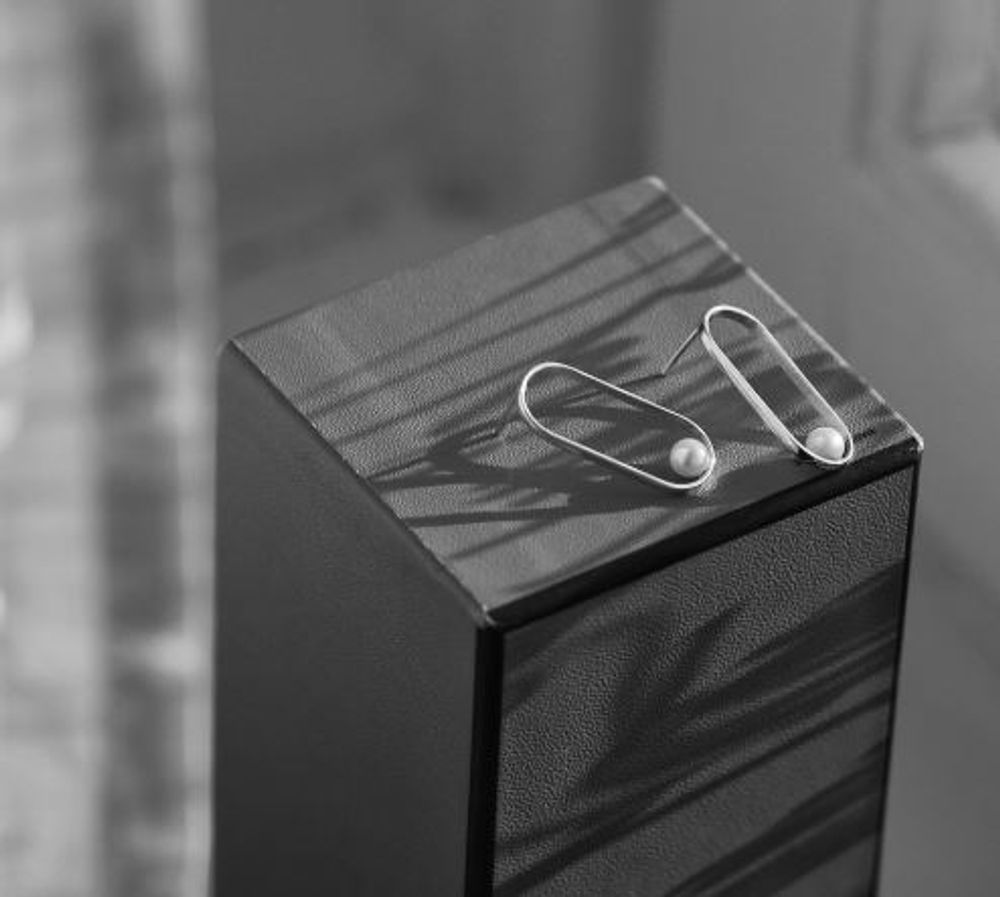 Серьги Fish Eye White