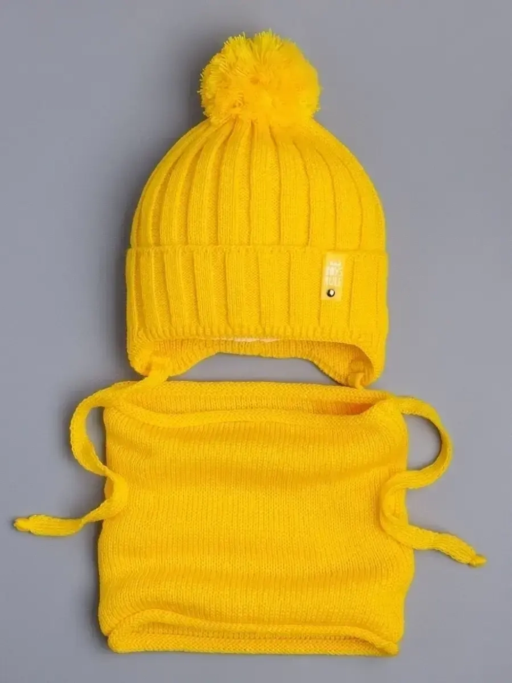 Шапка осенняя вязаная и снуд для детей