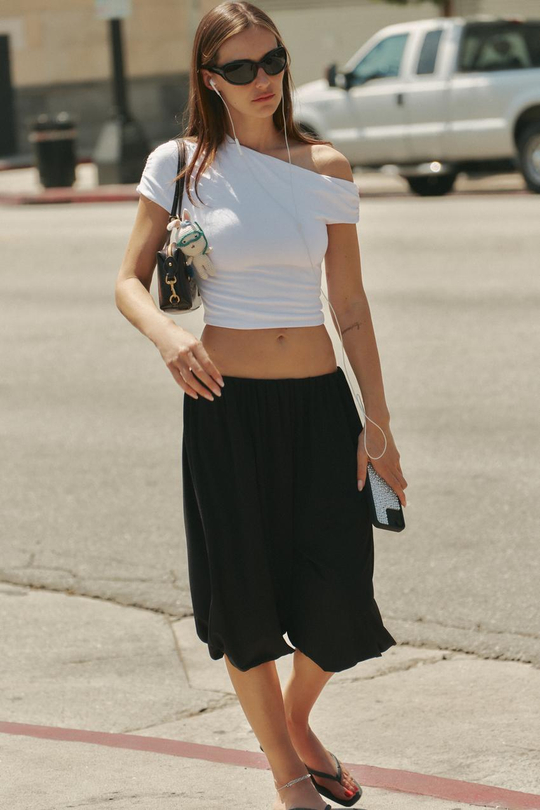 ZARA АСИММЕТРИЧНЫЙ ДРАПИРОВАННЫЙ ТОП, БЕЛЫЙ