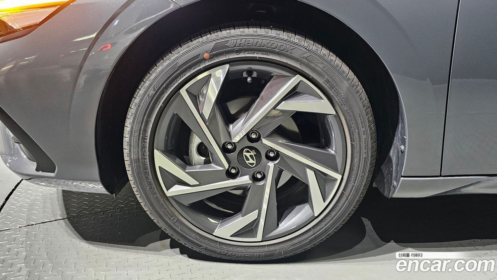 Hyundai The New Avante (CN7) 1.6 (02.2024)