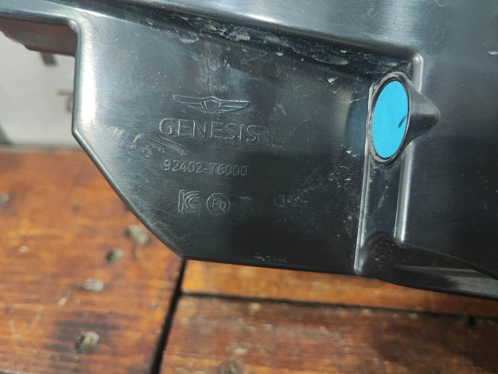 Фонарь задний правый Genesis GV80 20-нв Б/У Оригинал 92402T6000