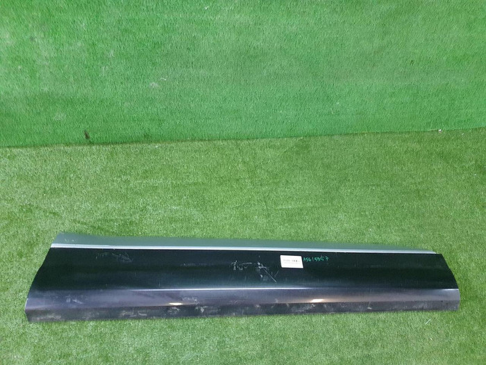 Накладка двери передняя правая Audi Q7 2 (2015-н.в.)