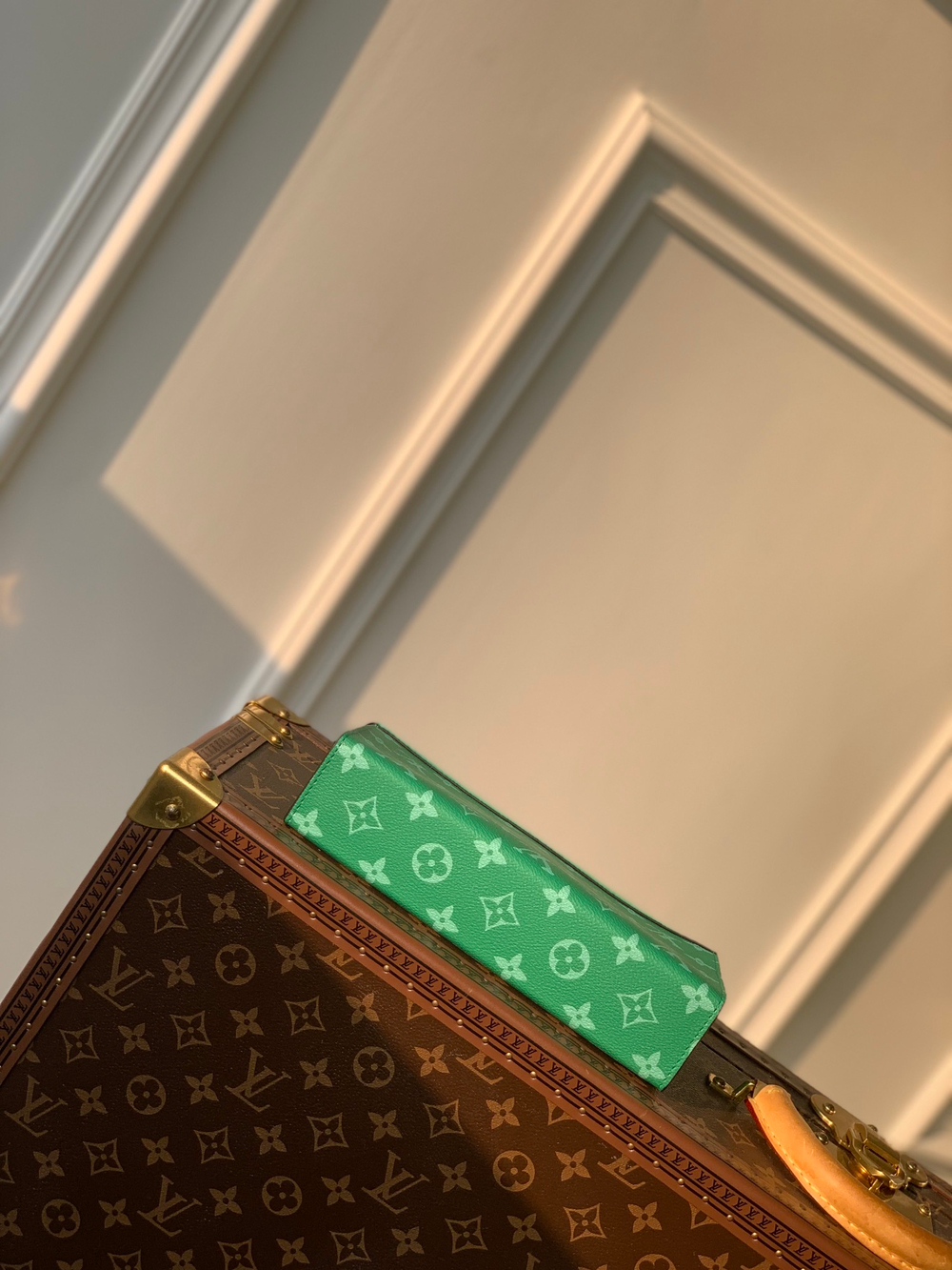 Louis Vuitton Gaston Wearable Wallet