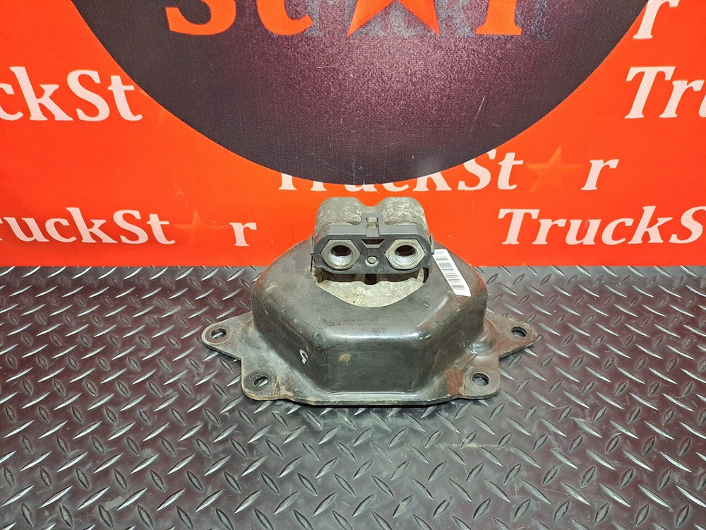 Подушка двигателя задняя