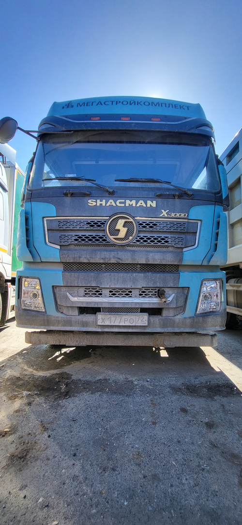 Shacman (Shaanxi) SX* 6x4 Седельный тягач SX42584W324C (Дизельный, 10,8 л, 441 л.с., МТ)