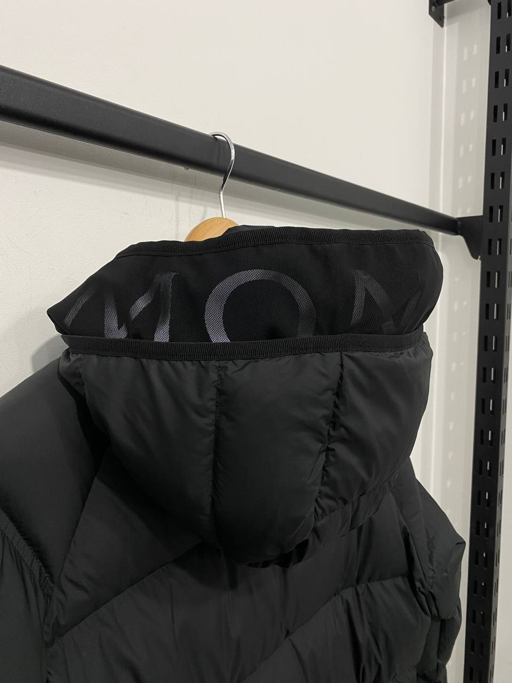 Пуховик Moncler