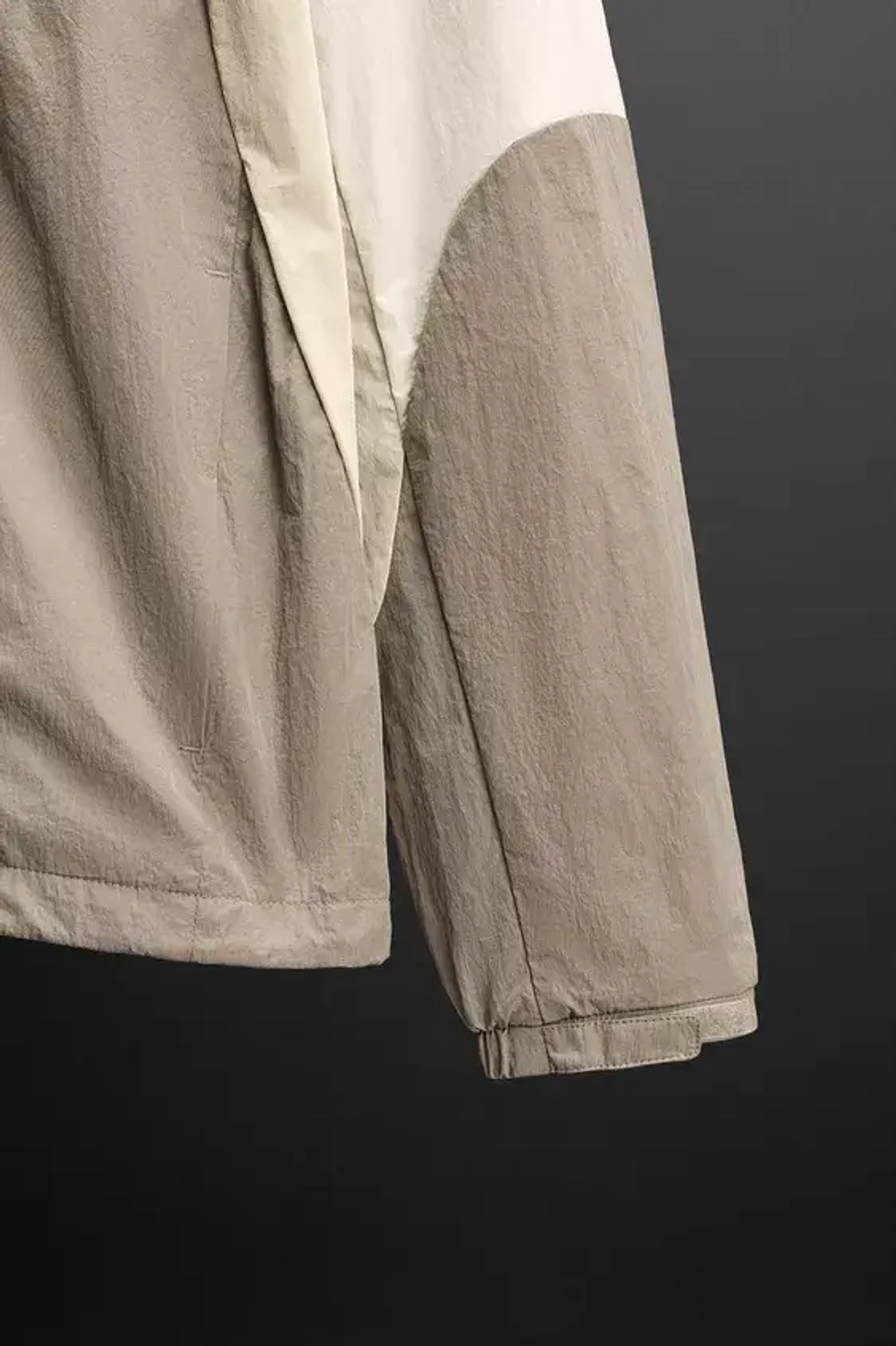 ZARA КУРТКА В СТИЛЕ КОЛОР-БЛОК ИЗ ВЫСОКОТЕХНОЛОГИЧНОЙ ТКАНИ, ПЕСОЧНЫЙ