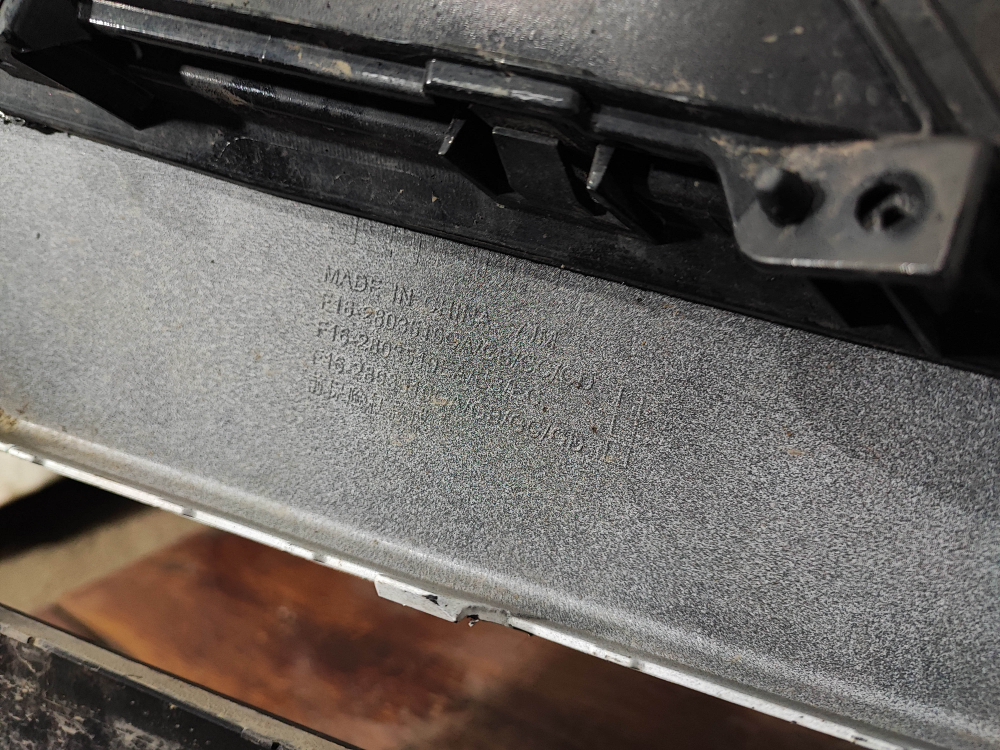 Бампер передний в сборе Jetour Dashing 22-нв Б/У Оригинал F162803510CA