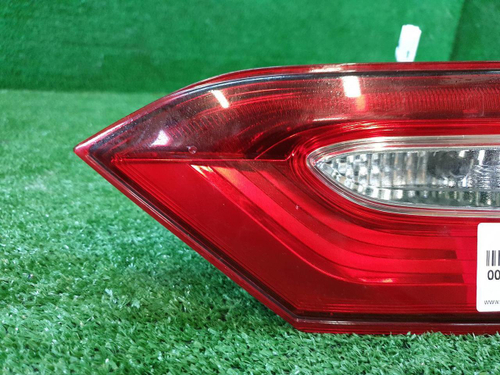 Фонарь правый внут Toyota Camry xv70 17-нв галоген
