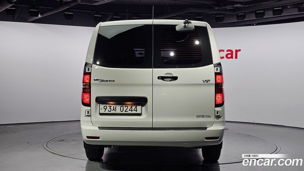 Hyundai The New Grand Starex Van 3-х местный (01.2020)