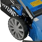 Газонокосилка бензиновая Hyundai L 5620S самоходная: 5.6 л.с., нож 55.5 см, L 5620S