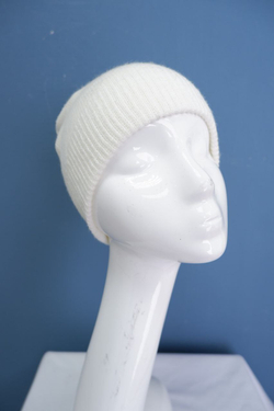 Шапка Твоё светлая