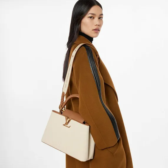 Сумка Louis Vuitton Capucines MM коричневый