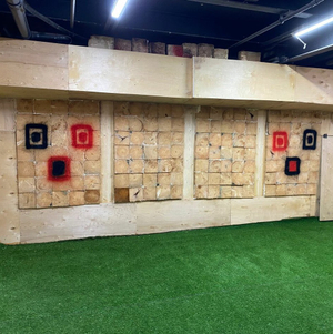 Метание ножей