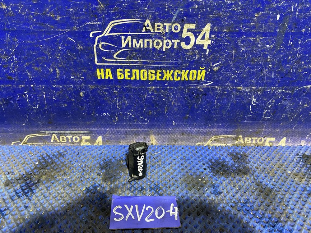 Моторчик бачка омывателя TOYOTA CAMRY GRACIA 1999