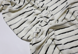 ТЕМНЫЕ ПОЛОСКИ НА СВЕТЛОМ - Жаккард в рубчик (КРВ645 Елена) (к1 дефект кромки 15см)