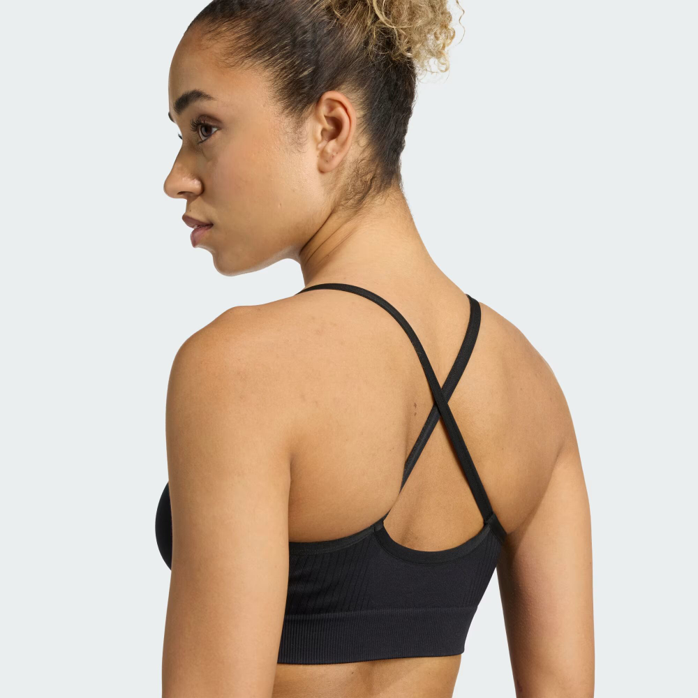 Workout Essentials — спортивный бюстгальтер из трикотажа с легкой поддержкой - ADIDAS