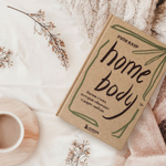 Home body. Белые стихи, которые обнимают и дарят любовь. Рупи Каур