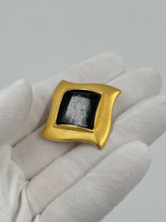 Накладка на пуговицу с чёрной вставкой