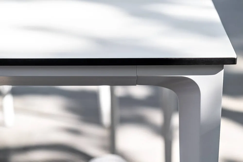 "Малага" обеденный стол из HPL 140х80см, цвет молочный, каркас белый