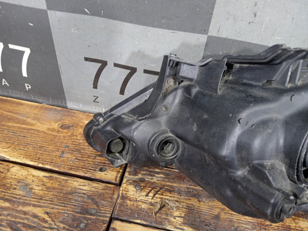Фара правая галоген Toyota Camry (XV50) 11-14 Б/У Оригинал 8113033841