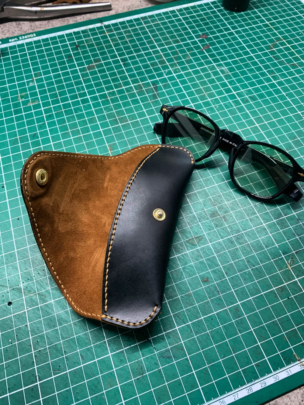 Футляр для очков "Custos Speculorum"