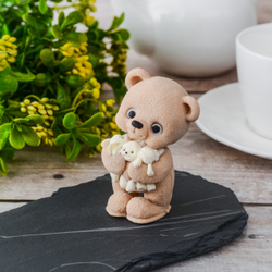 Фигурка на торт из шоколада