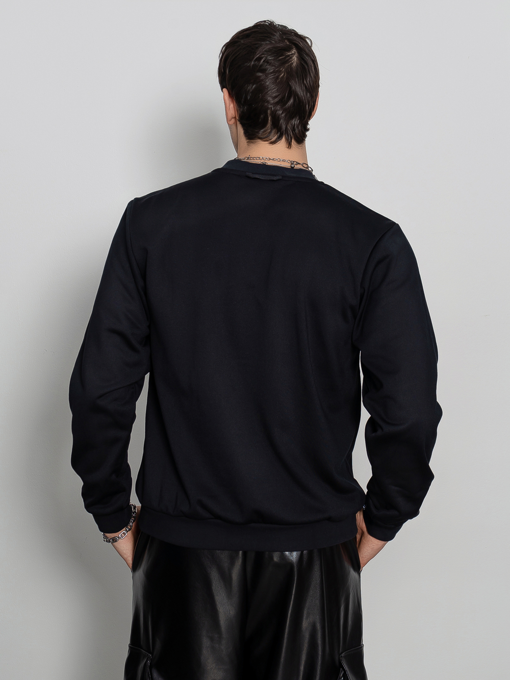 Свитшот Adidas Adventure Winter Crewneck HK5016