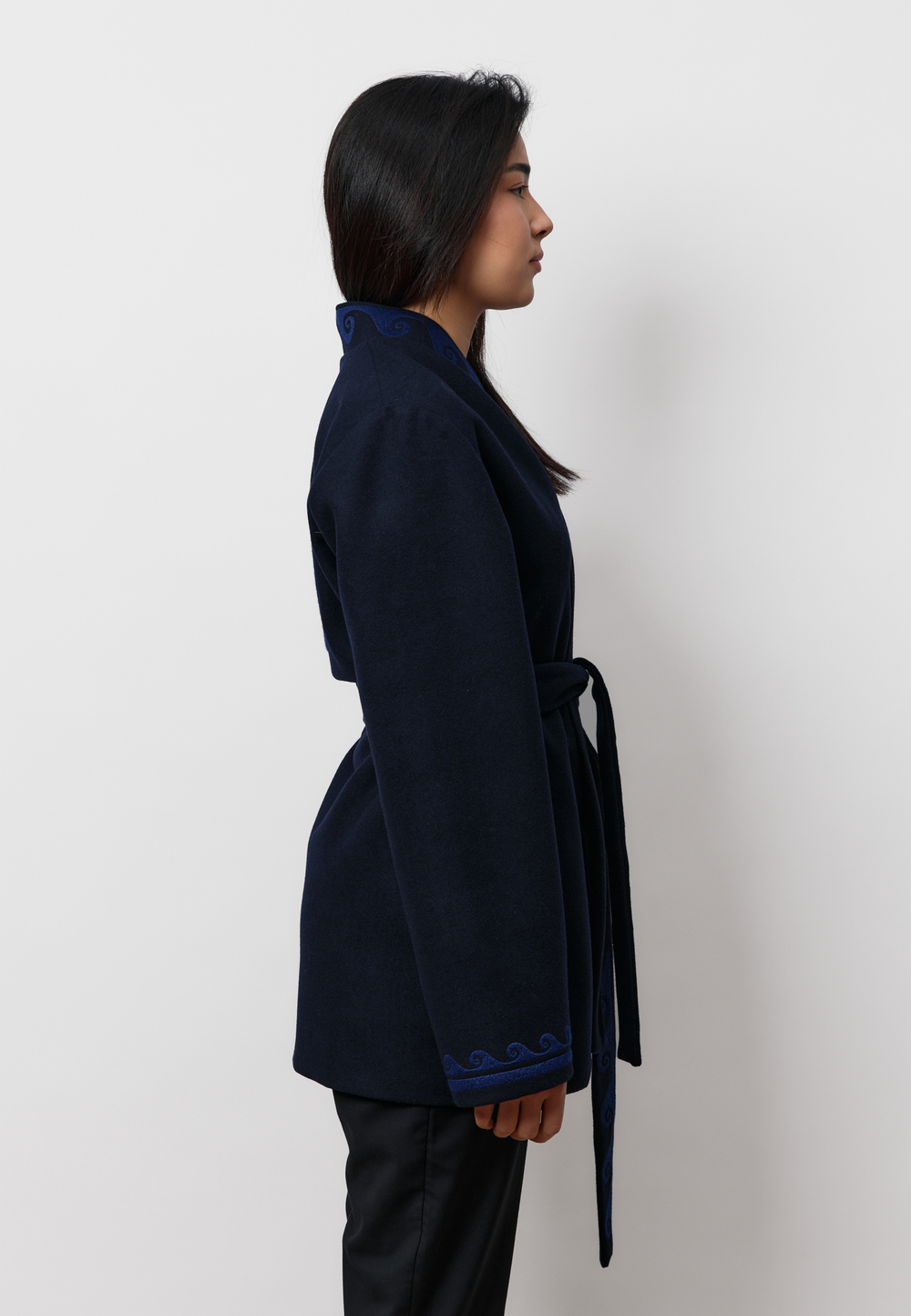 Шапан шерстяной женский OYU TOLQYN DARK BLUE