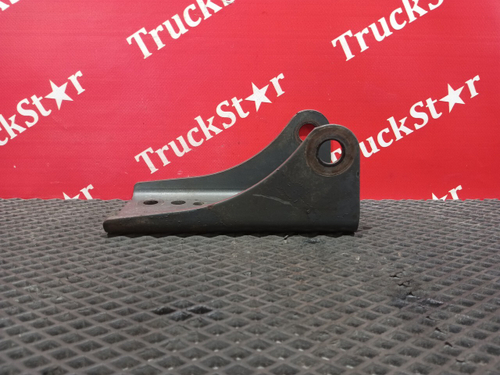 Кронштейн амортизатора заднего