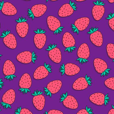 Клубника на фиолетовом фоне