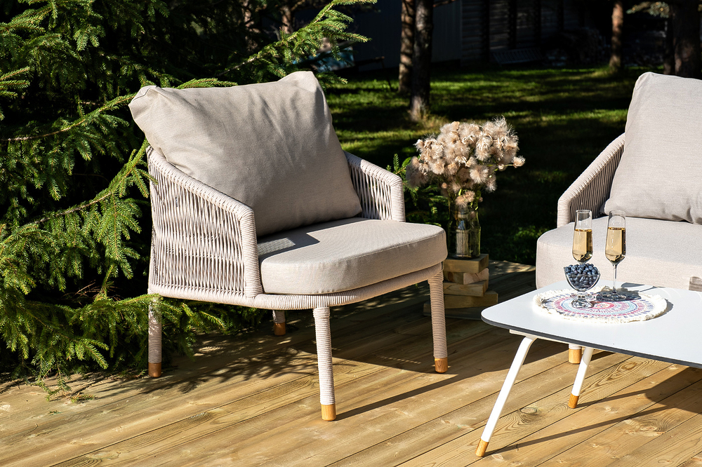 "Верона" кресло плетеное из роупа, каркас алюминий белый муар, роуп бежевый круглый, ткань бежевая 15052