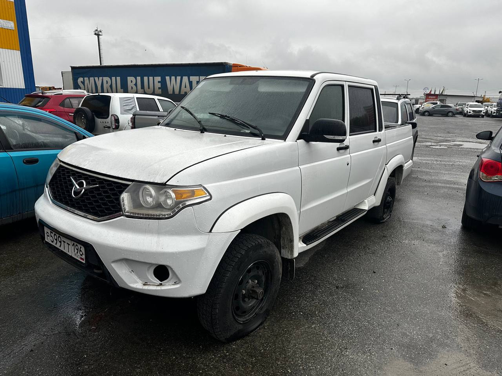 UAZ PATRIOT PICKUP Base 2.7 5MT
