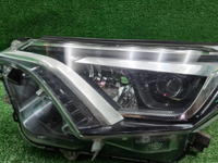 Фара левая Toyota Rav 4 CA40 (2015-2019) LED