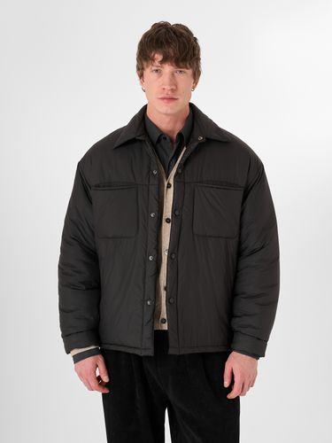 Черный пуховик-рубашка на кнопках