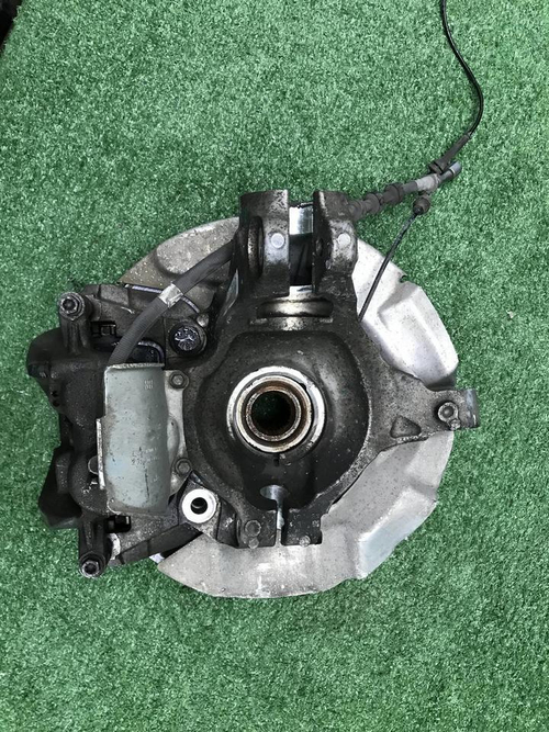 Кулак передний правый LR Discovery Sport (19-нв)