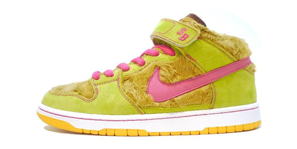 Nike sb dunk mama bear top