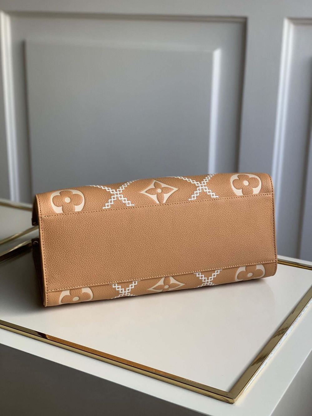 Louis Vuitton Onthego MM