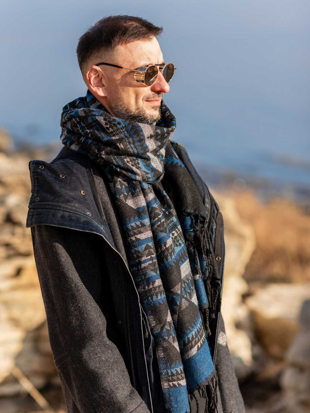 Шарф теплый с индейским орнаментом