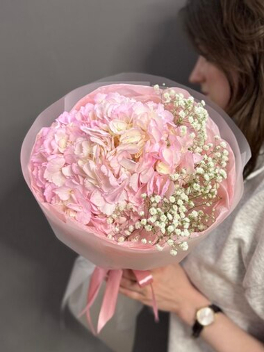 Дуо-букет с розовой гортензией и гипсофилой