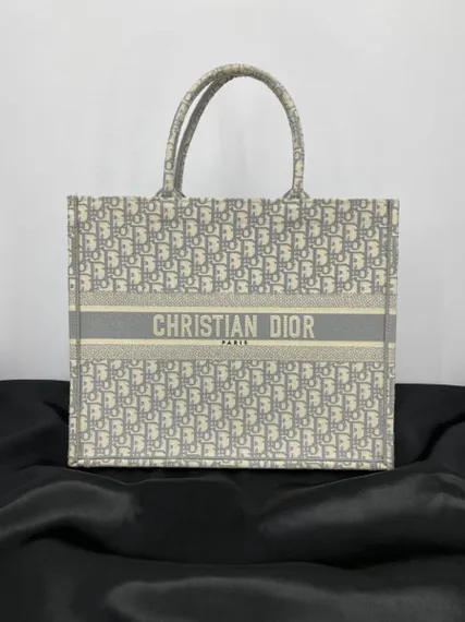 Сумка Dior Book Tote, светло-серый