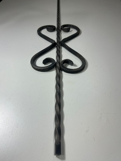 Кованый элемент "запятая"160х90 квадрат полнотелый 10х10мм