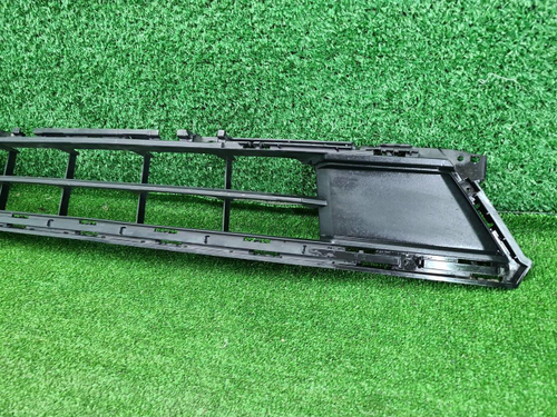 Решетка переднего бампера Geely Monjaro (21-нв)