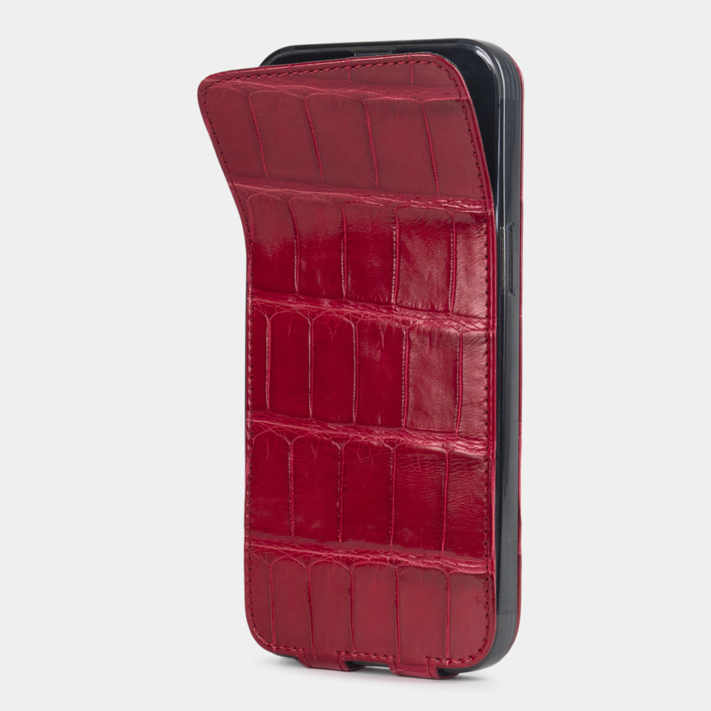 Чехол кожаный для iPhone 14 Pro Max красного цвета