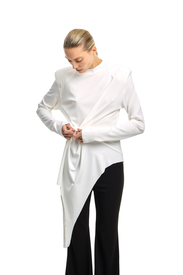 Лонгслив с бельевой деталью молочный